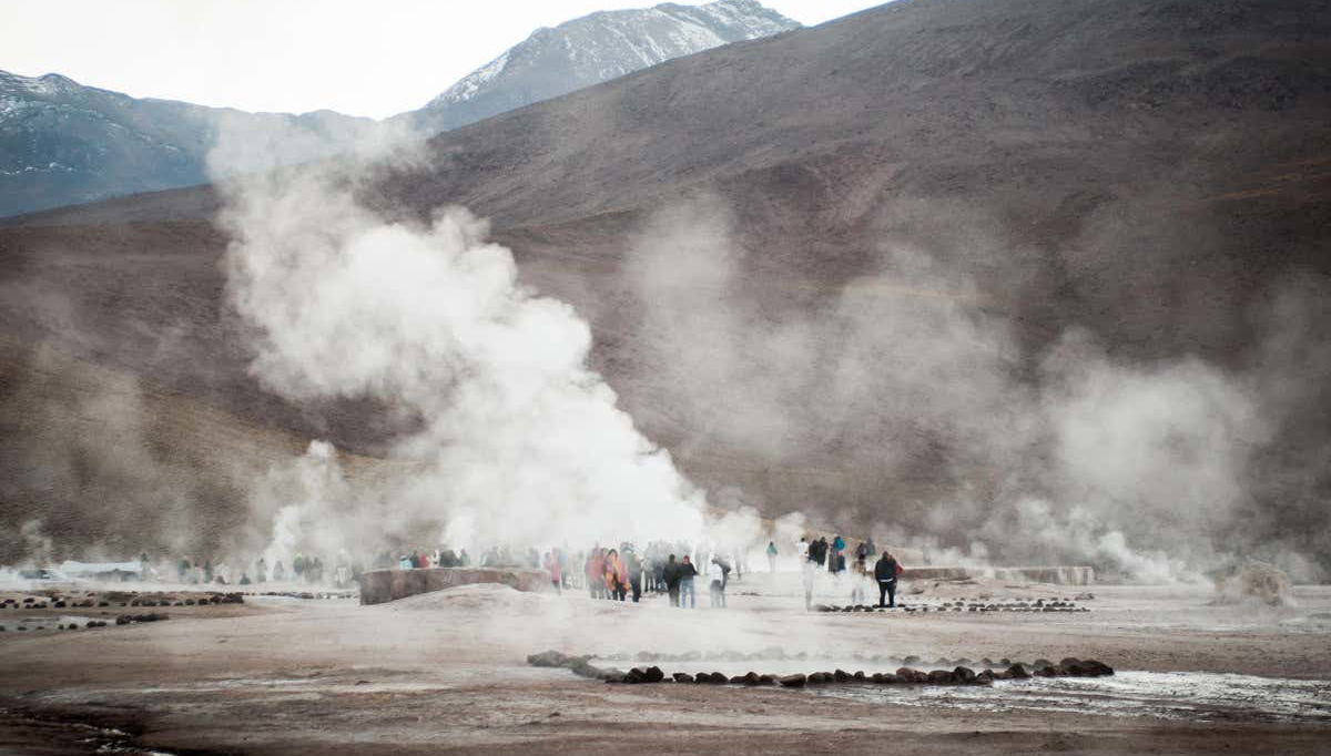 Excursión a los géiseres de El Tatio y Laguna Machuca - Foto 2