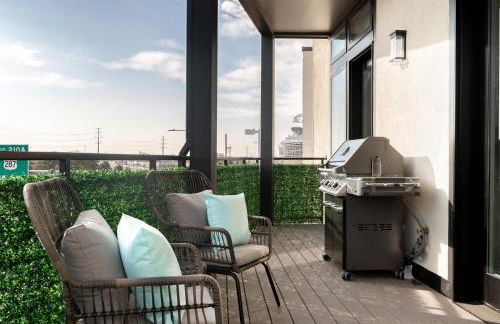 Contemporary Condo - Grill - Balcony - Tesoro - Foto 30