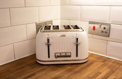 Paisley with Parking & Balcony - Pass the Keys - Foto 24