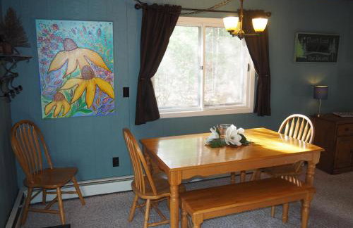 The Cub Hill Chalet - Private Lakefront with Spa! - Foto 26