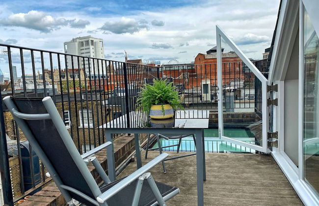 Soho Penthouse by Concept Apartments - Photo 11