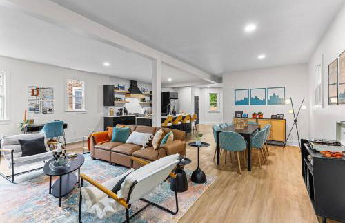 Spacious 4BR House Near Downtown, Perfect for Groups & Pets - Foto 21