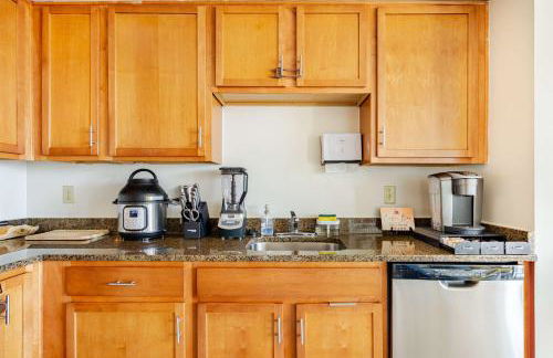 Downtown Silver Spring 2BR Skyline Balcony Suite Walkable to DC Metro LuxePad - Foto 25