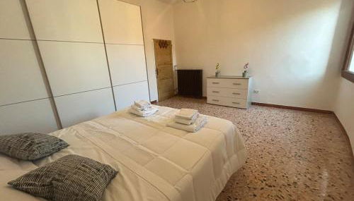 3 bedrooms Apartment-Autodromo-Centro Storico - Foto 3, towels, wardrobe