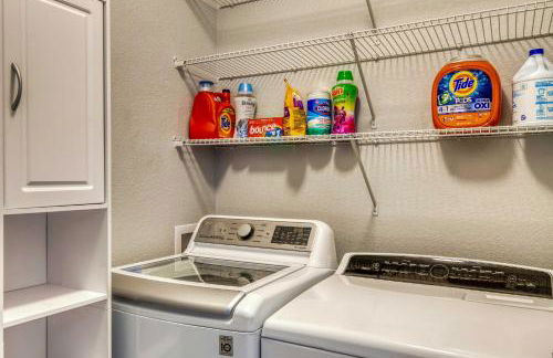 Walk to Empower Field Townhome with Hot Tub! - Foto 40