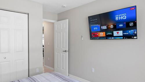 Relaxing 3BR Heated Pool & Hot Tub Retreat - Foto 3