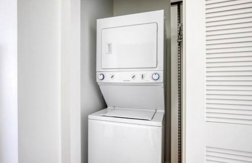 W Loop Studio w Deck Pool Gym 3 blocks to L CHI-644 - Foto 15