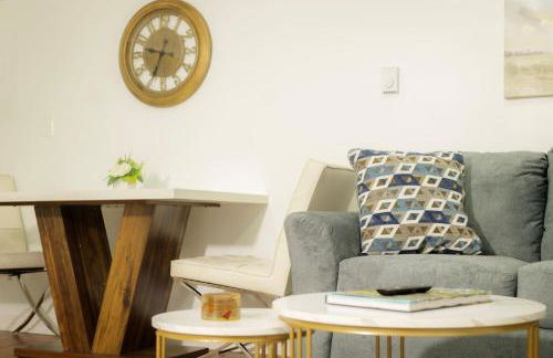 The Minimalist Escape - Modern 1BD in the Heights - Foto 8