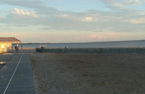 APPARTEMENT HOURTIN PLAGE ET PORT - Foto 11