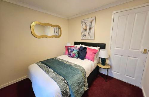 Stylish & Spacious 4 Bedroom House - Foto 16