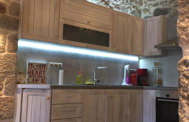 Elata Stone House - Photo 29