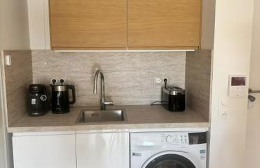 Very comfortable air-conditioned 2 rooms with direct beach access and a free parking - Foto 18