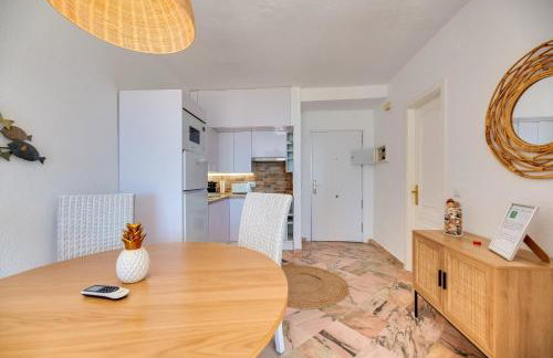 Sea Front Beach Studio Apartment - Foto 13