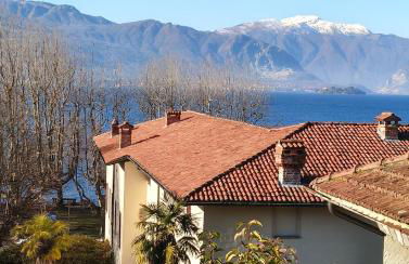 Romantic Attic Retreat with Panoramic Terrace, Steps from the Lake - Photo 18