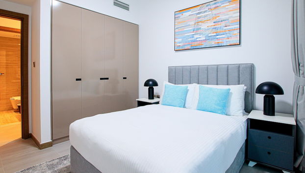 Sophisticated 2BR Apt in Business Bay’s Prime Location - Foto 5, Habitación