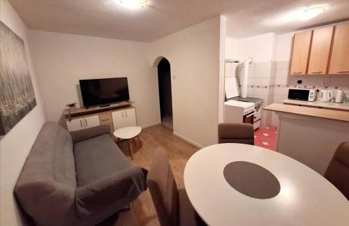 Apartment Tonio - right on the main square - Photo 9