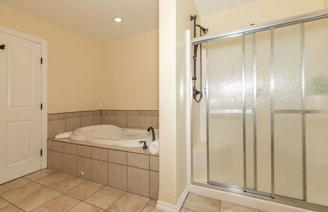 LUXURIOUS 5-Br Acreage | Year-Round Heated Pool & HotTub | Mtn View | Pool Table - Foto 27