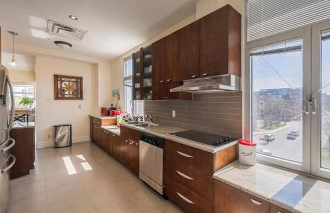 Sleeps6-apartment-parking-balcony-patio - Photo 8