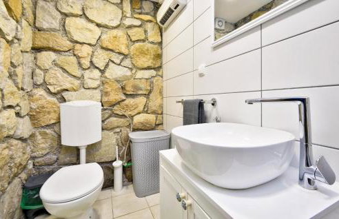 Cozy Home In Vrhi Vinagorski - Foto 28