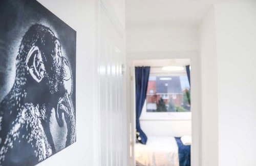 3Bedroom EnSuite SofaBed Sleeps upto 6 Contractors Families Long or Short Stay Free Parking WIFI - Foto 9