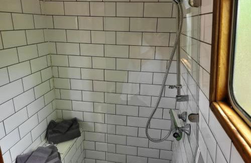 Lovely Canal Boat in Little Venice for Family & Friends - Photo 12