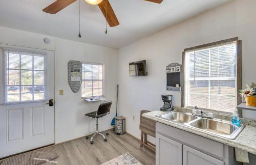 Quaint Couples Retreat in Rural Overton - Foto 8