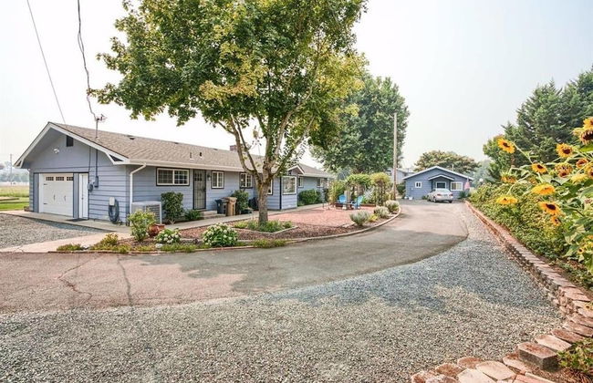 Racing Horse Ranch with Unlimited Golf - Photo 26