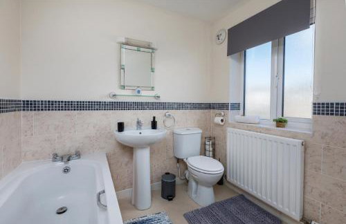 Spacious Luxurious Serviced Accommodation 6 - Photo 53