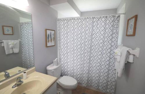 LOVE AT FIRST SIGHT! NEW Disney Home, Sleeps 6, Pool, Patio, NO Steps, LOW Rates! - Foto 19