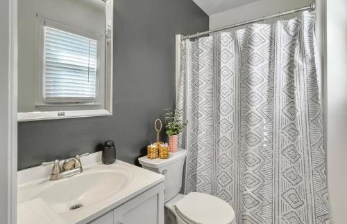 The Caspian large family house with private pool in Summerville - Foto 31