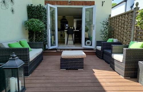 3 Bed 2 Bath Cottage with private parking and garage - Foto 17