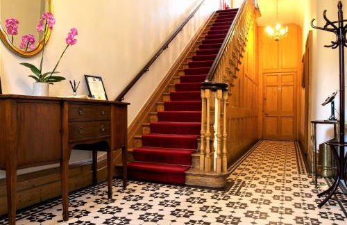 Torrington Hall - Photo 7