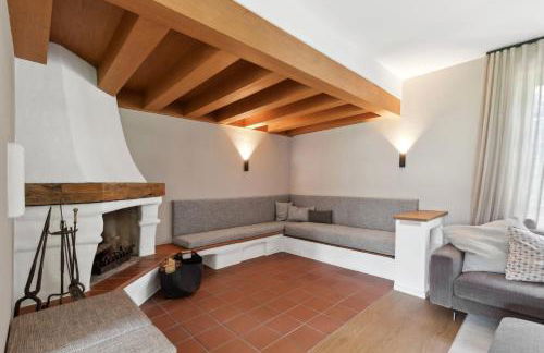 Luxus-Villa mit Indoorpool, Sauna & offenem Kamin - Foto 7