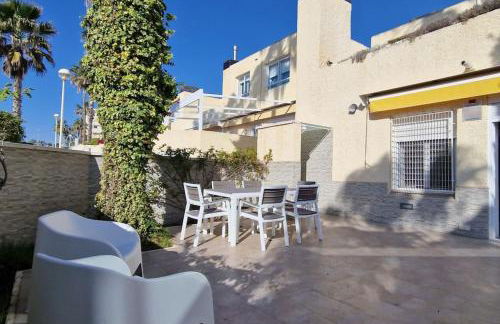 Seafront House,Sea Views,Pool and BBQ, Airport 10 mns - Photo 73