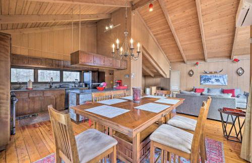 Fire Pit and Grill Lakefront Poconos Cottage! - Foto 7