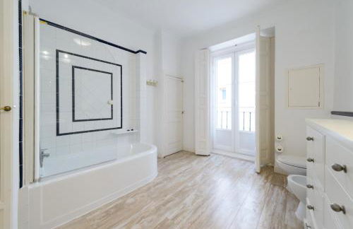 Apartamento con vistas impresionantes 170m2 muy amplio y lujoso- 1 Min Plaza Mayor - Foto 8