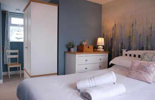 Sound of the Sea, beach front Bungalow with hot tub, in Tywyn - Foto 48