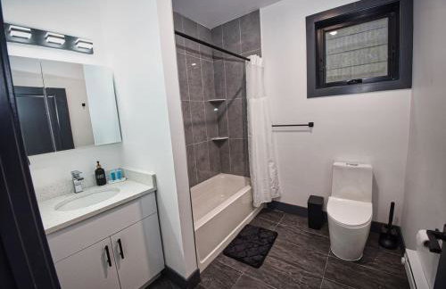 Free Indoor Parking 25 Minutes to NYC - Foto 11