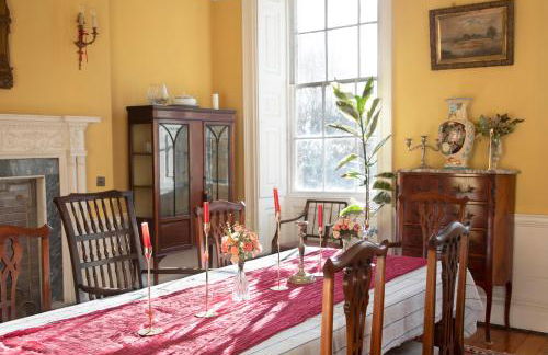 CRESSY HALL - Historic Grade II Listed Manor, Gorgeous Topiary Garden - Foto 10