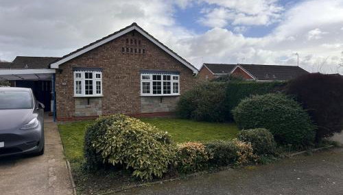 Cosy Bungalow sleeps 4 with EV charging - Foto 4