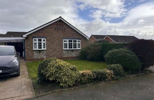 Cosy Bungalow sleeps 4 with EV charging - Foto 4