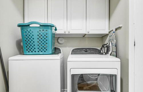 Centrally Located Raleigh Townhome with Pool Access - Foto 19