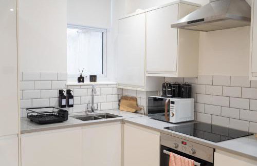 Beautiful 1 Bedroom Apartment with Garden - Clapham Common - Minutes to Central London - Photo 18