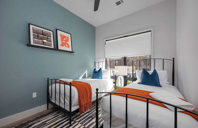 2 Modern Apartments in Heart of Midtown, Walkable Location Patio, Pool & Gym - Foto 32