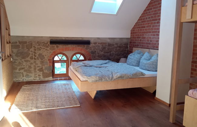 HexenburgbeiDresden Maisonette über 2 Etagen mit 4 Schlafzimmern, Kamin, Terrasse und Faßsauna, Nähe Sächsische Schweiz - Foto 3
