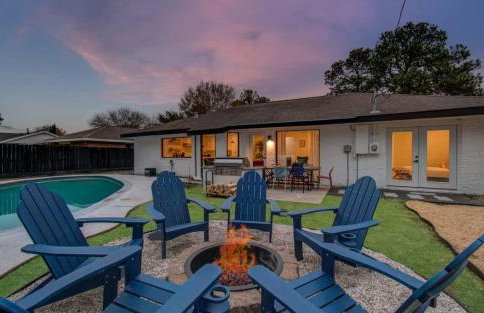 Spring Branch Paradise 4-BD Backyard Pool Oasis - Foto 1