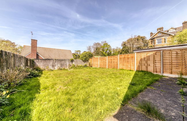 Contemporary 4 Bedroom Detached House With Parking and City Links - Foto 30