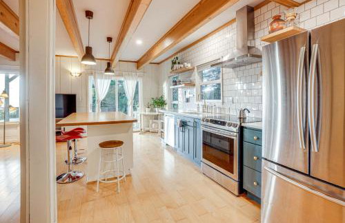 Pacific View Home Hot Tub and OceanandValley Views! - Foto 7