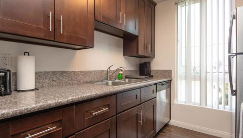 Chic Hollywood Retreat 2Bed Rooftop Pool with Iconic Views - Foto 2