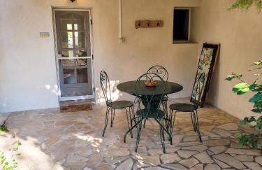 Appartement familial à Arles avec jardin et piscine - Foto 19